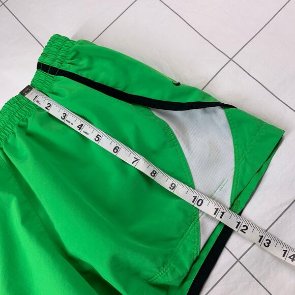 Nike Shorts Womens Small Green Athletic Running Activewear Gym Hiking Casual - Picture 12 of 12
